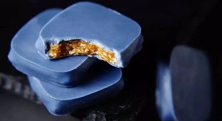 为什么蓝色的食物看着会感觉恶心?