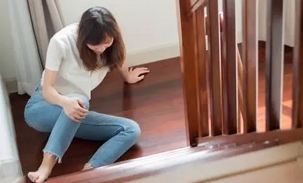女性更易在楼梯「跌伤」!