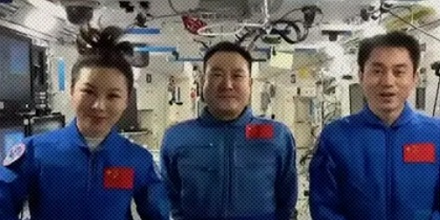 航天员在太空里为啥要穿「企鹅服」,关企鹅啥事儿?