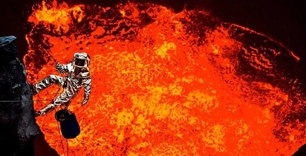人掉进火山的岩浆中会沉下去吗？