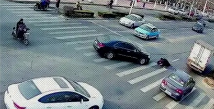 在斑马线上被撞了,对方要赔我多少钱?