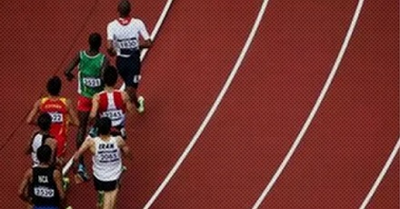 操场跑步为何总逆时针?顺时针跑真的「反人类」吗?
