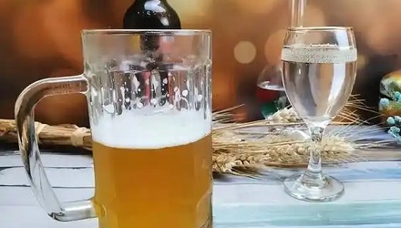 为什么白酒温着喝,啤酒冰着喝?