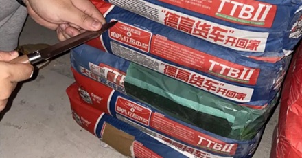 出厂的光纤里,为什么都放着张一元纸币?