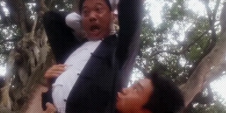 为什么遇到人上吊,千万不能冲上去把人抱下来?
