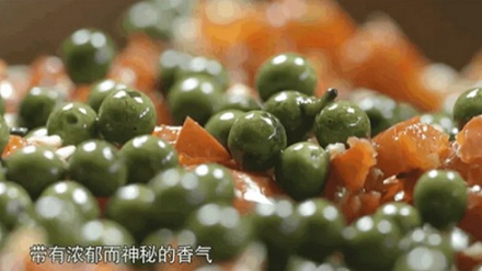 吃云南米线，为啥店员会拿一根木头削木屑到你碗里？