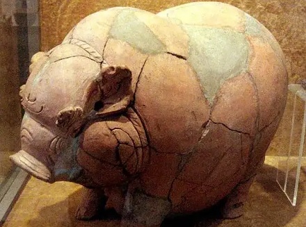 世界上那么多动物，为什么存钱罐偏要做成猪的形状？