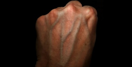 为什么血是红的，血管却看起来是青的？