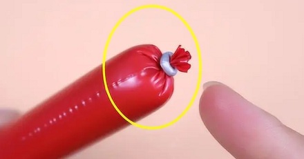 为什么火腿肠要在头尾箍上那么难打开的铝环?