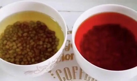 为什么明明是绿豆却煮出来红色的汤?