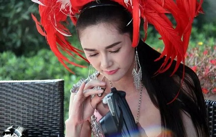 人妖犯罪该住男监还是女监?