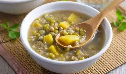 喝绿豆汤真的会解中药吗?